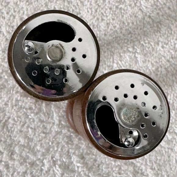 Vintage MCM Wood Salt & Pepper Shakers - Picture 6 of 9